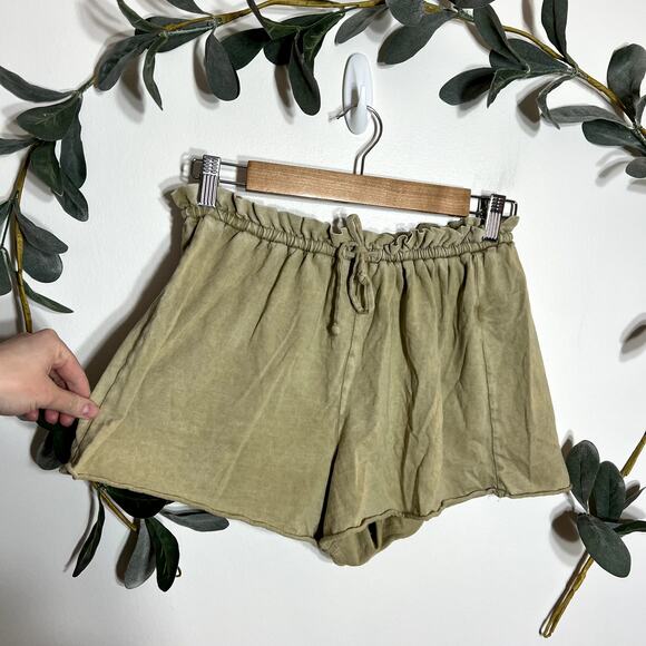 aerie Pants - Aerie Light Green Pull On Shorts